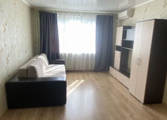 Сдаю 1-комнатную квартиру, 40 м2, Краснодар, микрорайон Юбилейный, улица Думенко, 33