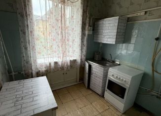 Продаю двухкомнатную квартиру, 45.7 м2, Новомосковск, Советская улица, 26