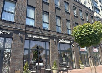 Продается трехкомнатная квартира, 80.6 м2, Калининград