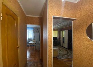 Продается 1-комнатная квартира, 35 м2, Лабинск, улица Шервашидзе, 65