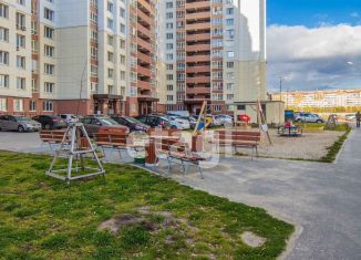 Продаю 3-комнатную квартиру, 76.5 м2, Тюмень, улица Николая Зелинского, 19