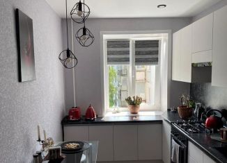Продается двухкомнатная квартира, 52 м2, Кинешма, Красноветкинская улица, 21А