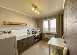 Продаю 1-ком. квартиру, 34.5 м2, Екатеринбург, улица Авиаторов, 10