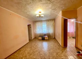 Продается 2-комнатная квартира, 43.9 м2, Ачинск, 2-й микрорайон, 18