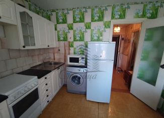 Продаю 1-комнатную квартиру, 37 м2, Старый Оскол, микрорайон Макаренко, 40