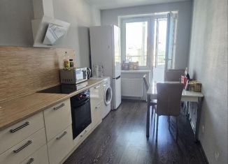 Продаю 1-ком. квартиру, 38 м2, Республика Башкортостан, Бакалинская улица, 64к4