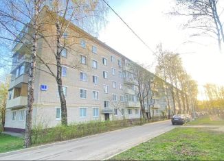 Продажа 2-ком. квартиры, 42.5 м2, дачный посёлок Кокошкино, Дачная улица, 1