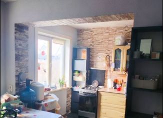 Трехкомнатная квартира на продажу, 56.3 м2, Бийск, улица Александра Радищева, 14