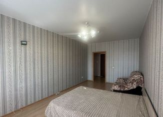 Сдам 1-ком. квартиру, 40 м2, Краснодар, микрорайон Юбилейный, улица имени Калинина, 13/Б