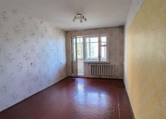 Продаю 2-ком. квартиру, 52.9 м2, Йошкар-Ола, 6-й микрорайон, Красноармейская улица, 120