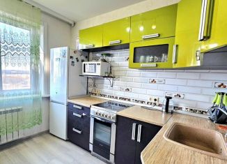 Продаю трехкомнатную квартиру, 65 м2, Полысаево, Техническая улица, 9/1