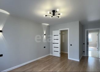 Продажа двухкомнатной квартиры, 67 м2, Тюмень, улица Александра Митинского, 4