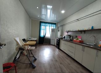 Продаю 1-ком. квартиру, 44 м2, Арск, Школьная улица, 50