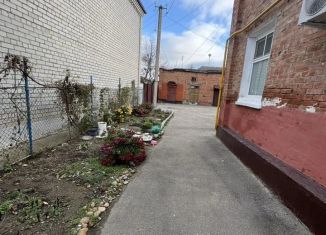 2-комнатная квартира на продажу, 30 м2, Армавир, улица Чкалова, 35