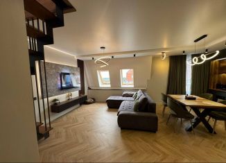 Продаю 3-ком. квартиру, 90.7 м2, Калининград, улица Каштановая Аллея, 167