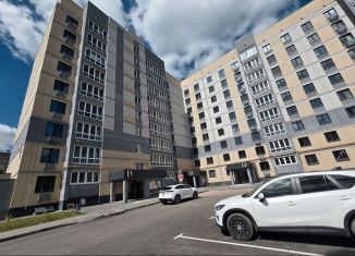 Продажа 3-ком. квартиры, 83 м2, Йошкар-Ола, микрорайон Западный, улица Берёзово, 7