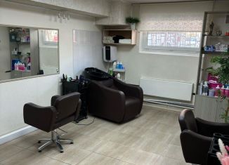 Продаю торговую площадь, 39 м2, Краснодар, микрорайон Восточно-Кругликовский, улица им. Героя Яцкова И.В., 20