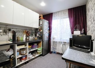 Продаю трехкомнатную квартиру, 65 м2, Тюмень, Народная улица, 8