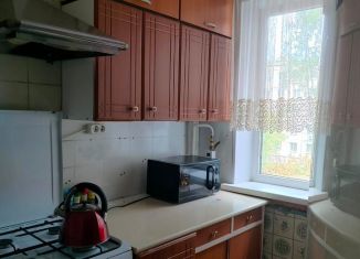 Сдаю трехкомнатную квартиру, 61.7 м2, Кингисепп, Театральная улица, 10Б