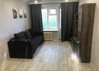 Сдается в аренду 2-ком. квартира, 45 м2, Тихвин, 4-й микрорайон, 11