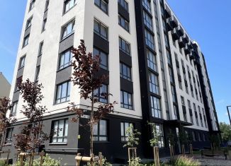 Продам 2-ком. квартиру, 61 м2, Калининград, Арсенальная улица, 31к4