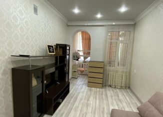 Сдача в аренду 2-ком. квартиры, 52.8 м2, Сочи, улица Ленина, 103, микрорайон Центральный