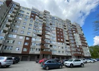 Продаю 3-ком. квартиру, 92.4 м2, Калининград, улица Юрия Гагарина, 1