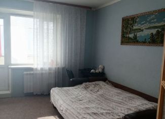 Продам трехкомнатную квартиру, 67 м2, Тобольск, 10-й микрорайон, 2