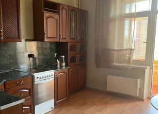 Сдача в аренду 1-ком. квартиры, 50 м2, Мытищи, улица Сукромка, 5