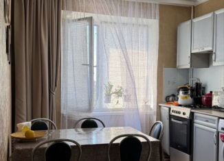 Продажа трехкомнатной квартиры, 64 м2, Азов, Петровский бульвар, 48А