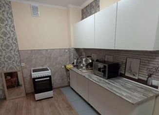 Сдаю в аренду двухкомнатную квартиру, 42 м2, Республика Башкортостан, улица Генерала Ишбулатова, 8/3