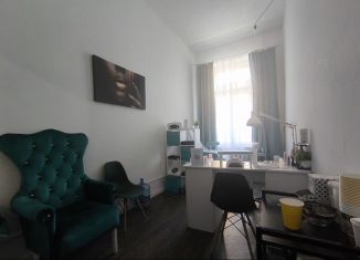 Сдам помещение свободного назначения, 12.4 м2, Санкт-Петербург, Кирочная улица, 26