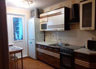 Продам 2-ком. квартиру, 57.4 м2, Волхов, Расстанная улица, 11