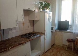 Продаю 1-комнатную квартиру, 45 м2, Калининград, улица Аксакова, 102