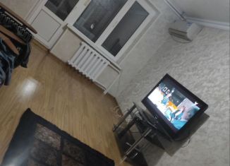 Сдаю 2-ком. квартиру, 48 м2, Грозный, улица Л.И. Яшина, 4В, 3-й микрорайон