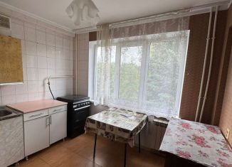 Продаю 2-ком. квартиру, 52 м2, Армавир, улица Каспарова, 13