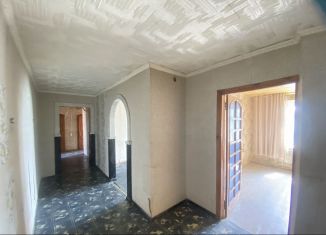 Продам 3-ком. квартиру, 70 м2, Серов, улица 4-й Пятилетки, 34