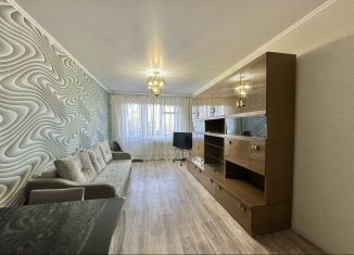 Сдам в аренду 2-ком. квартиру, 55 м2, Саратов, улица имени С.Т. Разина