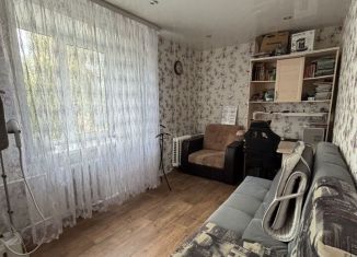 Продаю двухкомнатную квартиру, 43 м2, Воткинск, улица Павлова, 1