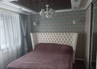 Сдается в аренду 3-комнатная квартира, 100 м2, Татарстан, улица Салиха Батыева, 21