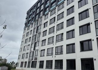 Продам 2-ком. квартиру, 63.7 м2, Калининград, Батальная улица, 65Б