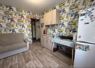 Продам 2-ком. квартиру, 30 м2, Смоленск, улица Куйбышева, 9