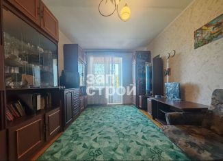 Продаю 1-ком. квартиру, 37.6 м2, Гатчина, улица Крупской, 8