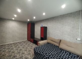 Продам однокомнатную квартиру, 34 м2, Серпухов, улица Захаркина, 5