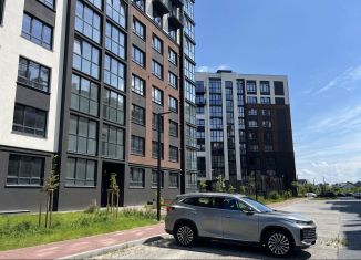 Продается трехкомнатная квартира, 82 м2, Калининград, Арсенальная улица, 31к4