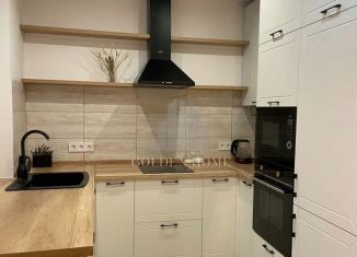 Аренда 2-ком. квартиры, 64 м2, Санкт-Петербург, Двинская улица, 8к3