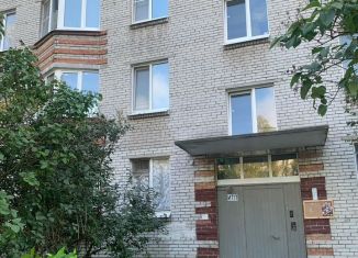 2-ком. квартира на продажу, 45 м2, Петергоф, Озерковая улица, 55к2