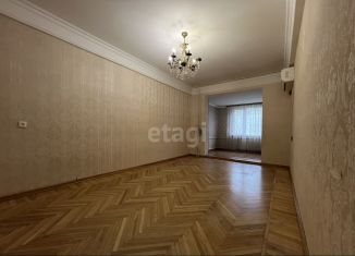 Продается трехкомнатная квартира, 67.9 м2, Махачкала, проспект Амет-хана Султана, 2