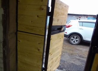 Сдаю в аренду гараж, 24 м2, Нижний Новгород, Автозаводский район, улица Героя Советского Союза Поющева, 17