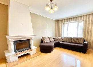 Продам трехкомнатную квартиру, 84.6 м2, Калининград, Брусничная улица, 11